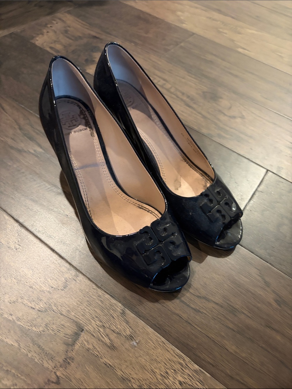 Tory Burch Navy Patent Lowell Peep Toe Wedge Heels Sz 7.5